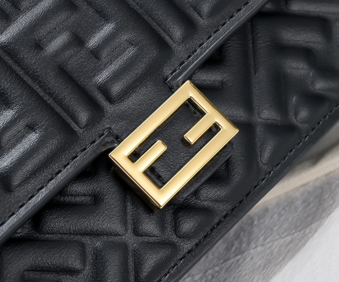 Fendi Baguette Bag 6611 LM061 21cm