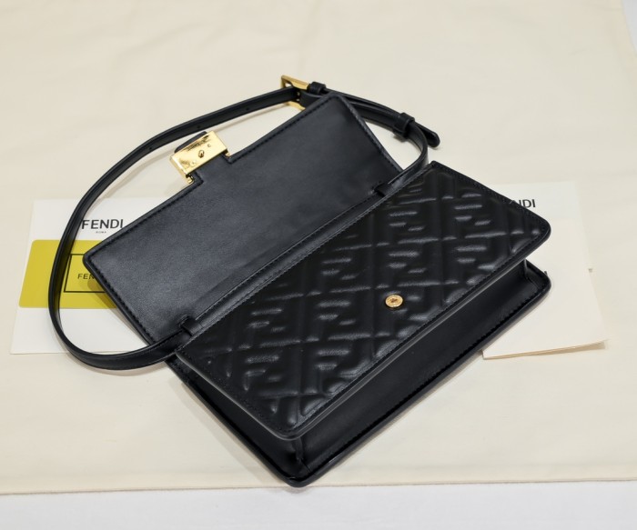 Fendi Baguette Bag 6611 LM061 21cm