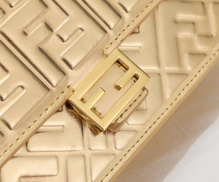 Fendi Baguette Bag 6611 LM061 21cm