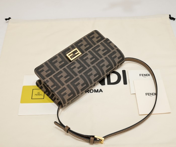 Fendi Baguette Bag 6611 LM061 21cm