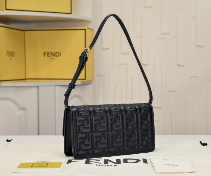 Fendi Baguette Bag 6611 LM061 21cm