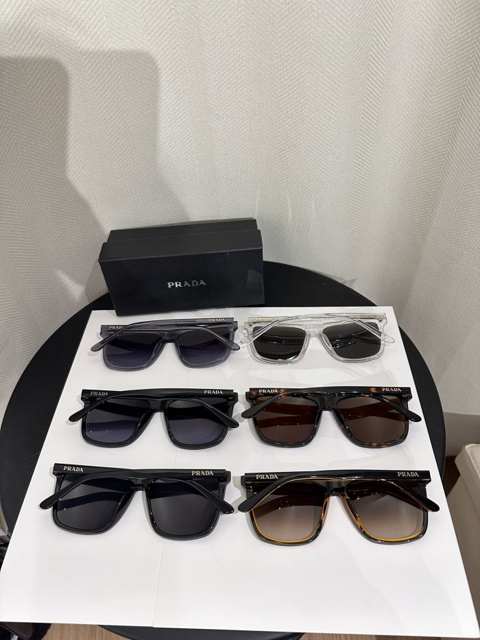 Prada Sunglasses PR88ZS SM021