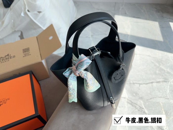 Hermes Picotin Lock 18 Tote DB591 18cm