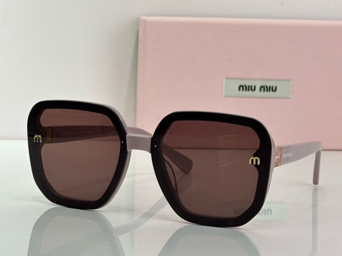 Miu Miu Sunglasses SMU265ys SM051