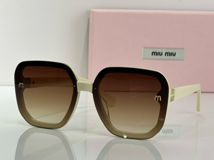 Miu Miu Sunglasses SMU265ys SM051
