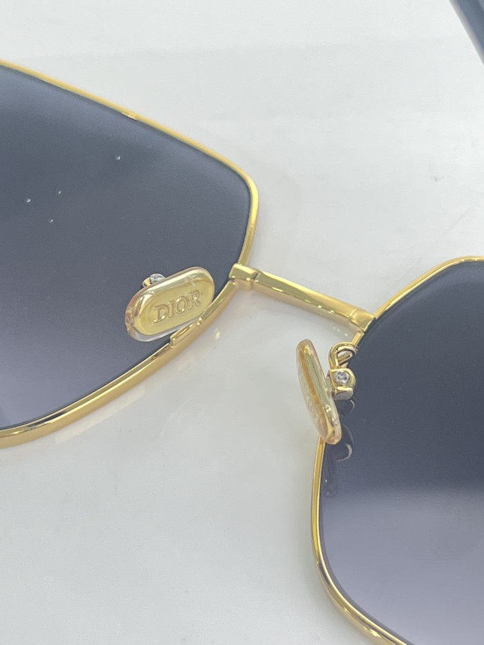 Dior Sunglasses SIGNATURE S4U SM041