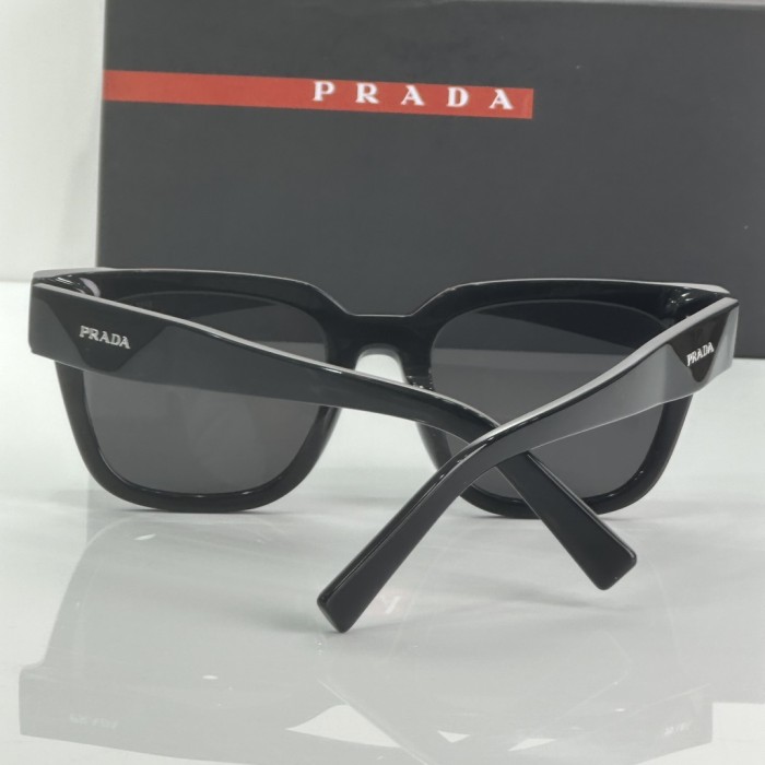 Prada Sunglasses PR21WS SM051