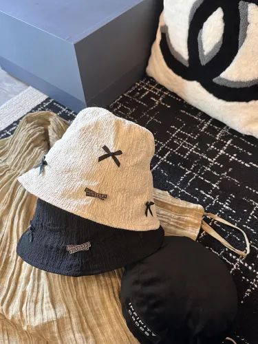 Burberry Hats 001