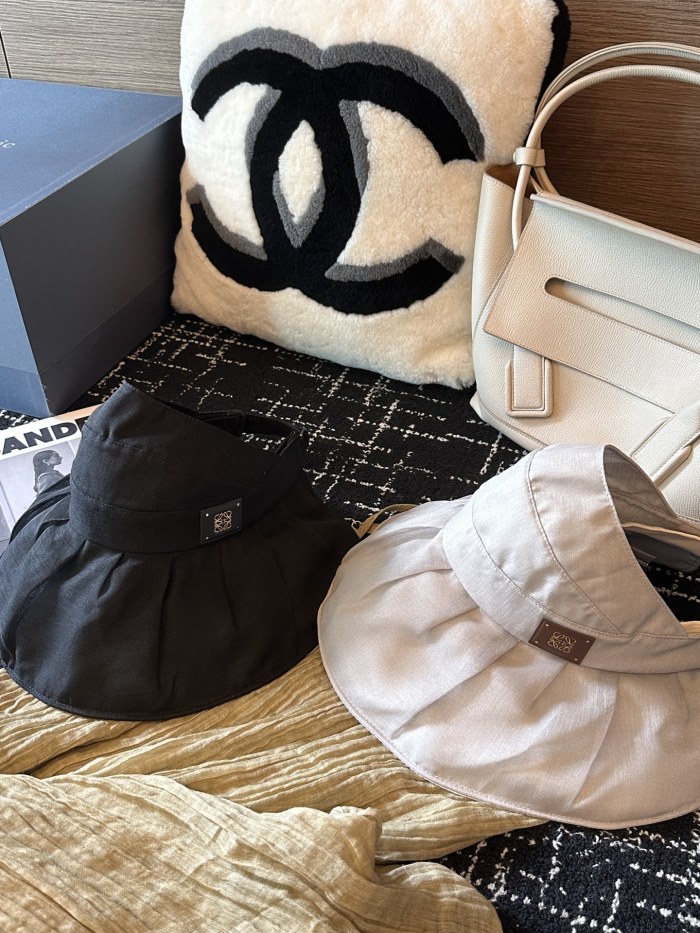 Loewe Hats 001