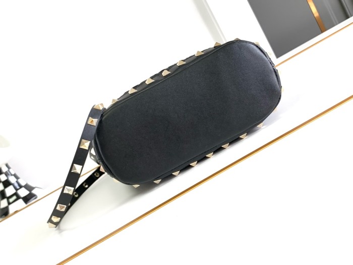 Valentino Rockstud Bucket Bag 5035 MTX571 18cm
