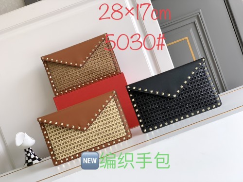 Valentino Rockstud Clutch 5030 MTX59 28cm