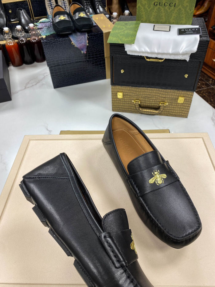 Gucci 032 Casual shoes HL053