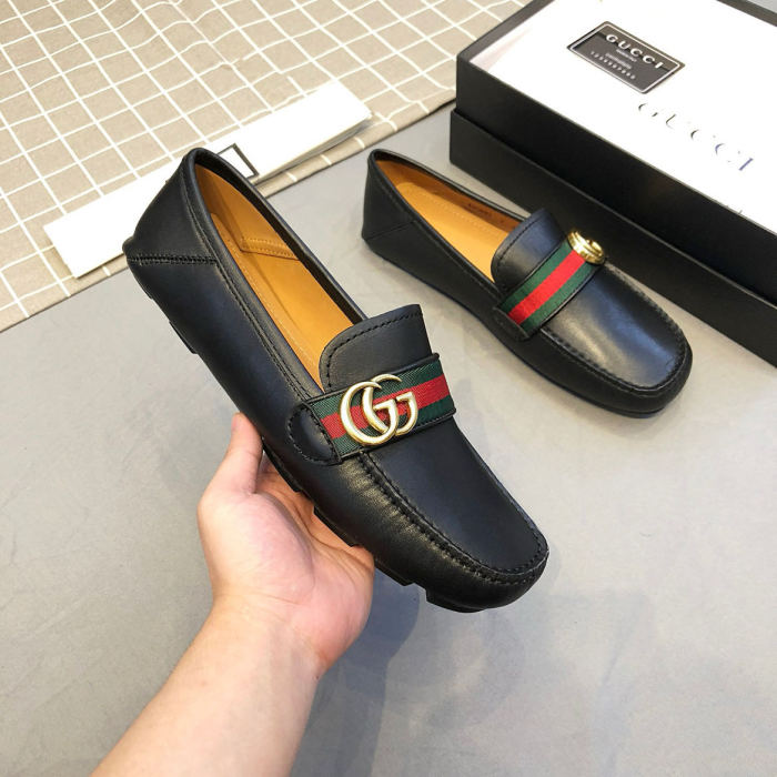 Gucci 032 Casual shoes HL053