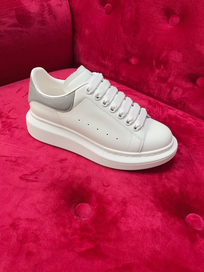 Alexander McQUEEN shoes 009 XM092
