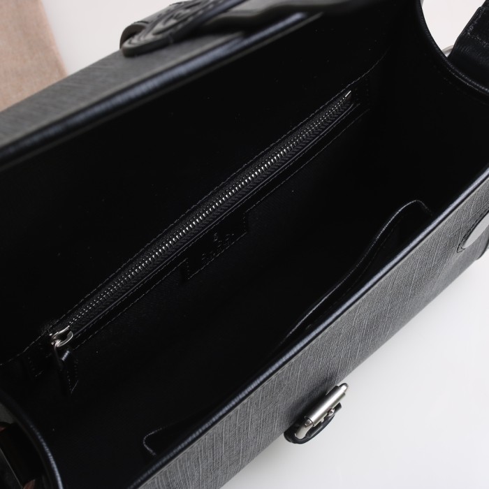 Gucci Messenger bag 745679 LM031 25.5cm