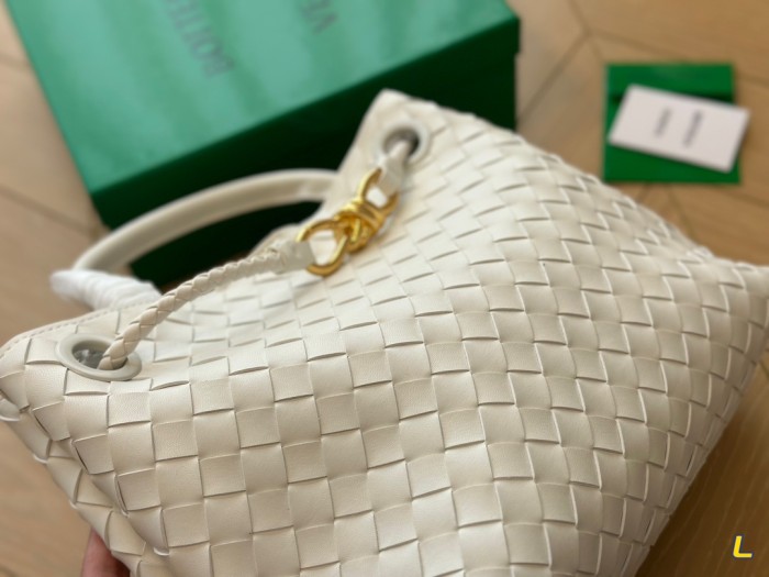 Bottega Veneta Andiamo Bag 007 DB002 33cm