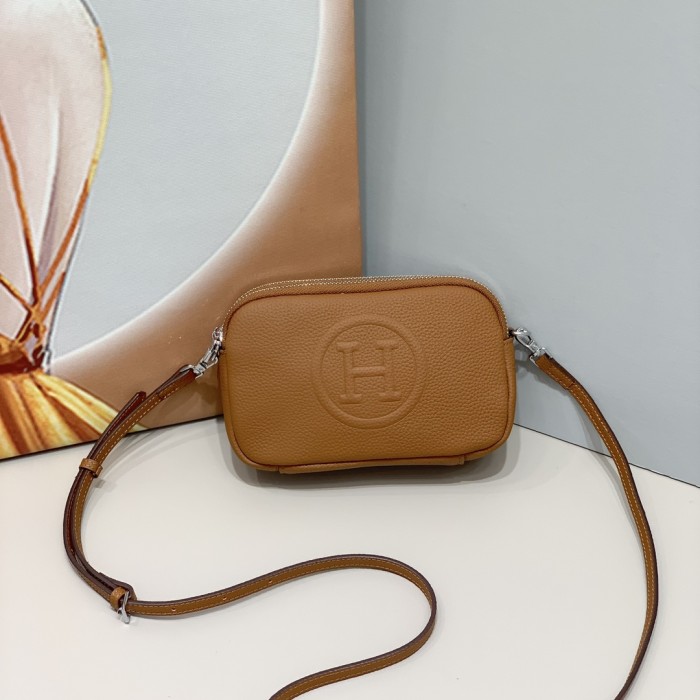 Hermes Silk'in Camera Bag 1125 LM041 19cm