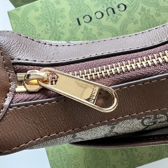 Gucci HALF-MOON-SHAPED MINI BAG 726843 LM001 22cm