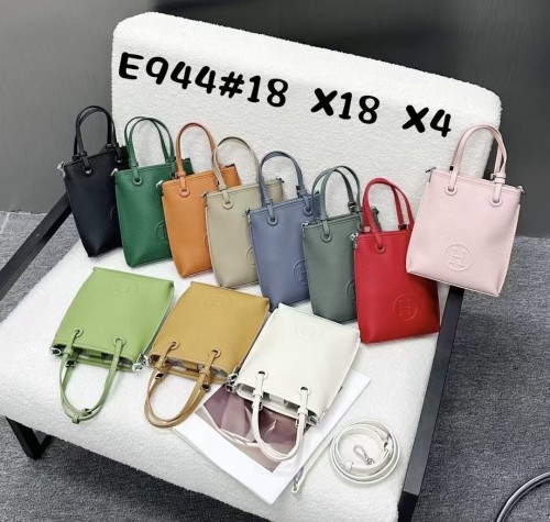 Hermes Shoulder Bag E944 LM061 18cm