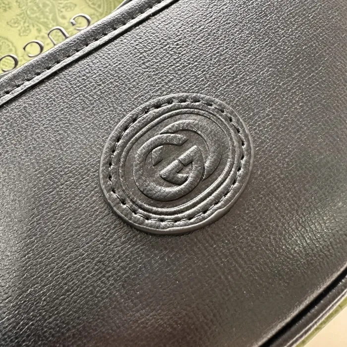 Gucci HALF-MOON-SHAPED MINI BAG 726843 LM001 22cm