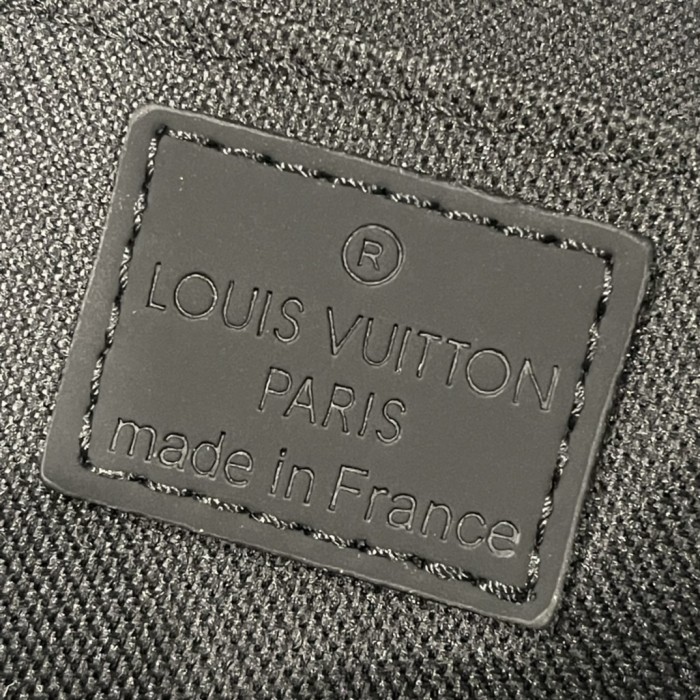 LV Montsouris Messenger Bag M47060 LM051 20cm