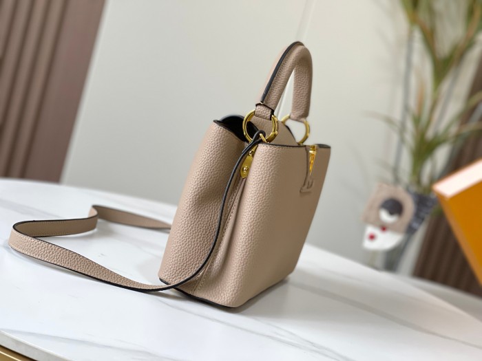 LV Capucines Bag M94519 LM002 27cm