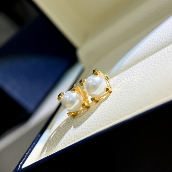 Cartier Earring 001