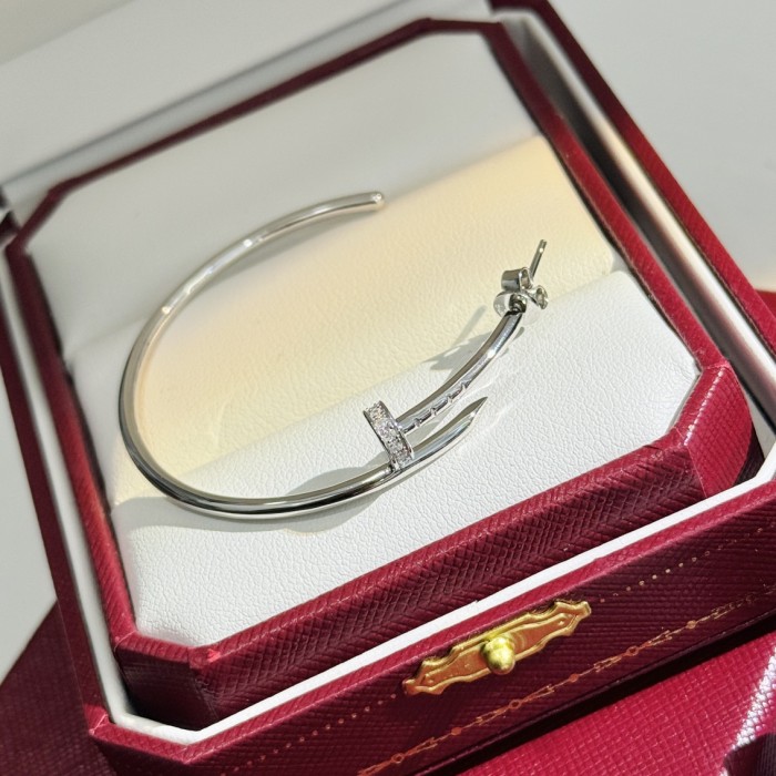 Cartier Earring 011