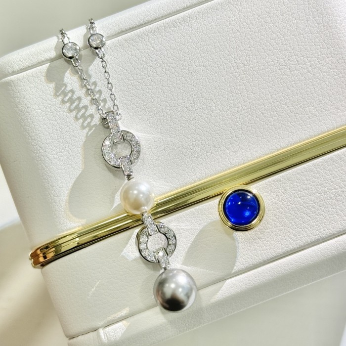 Cartier Necklace 007