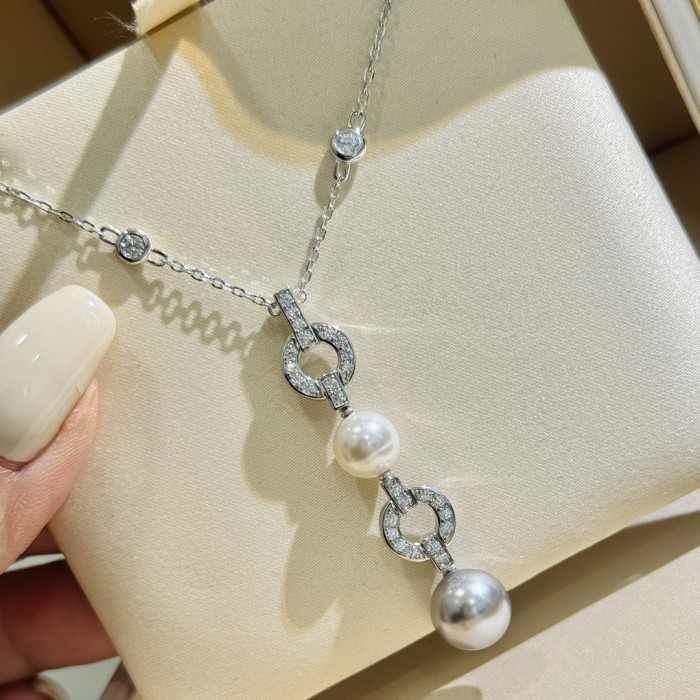 Cartier Necklace 007