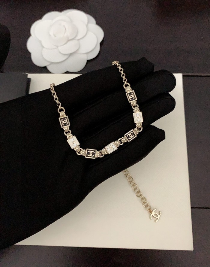 Chanel Necklace 025