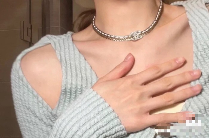 Chanel Necklace 014