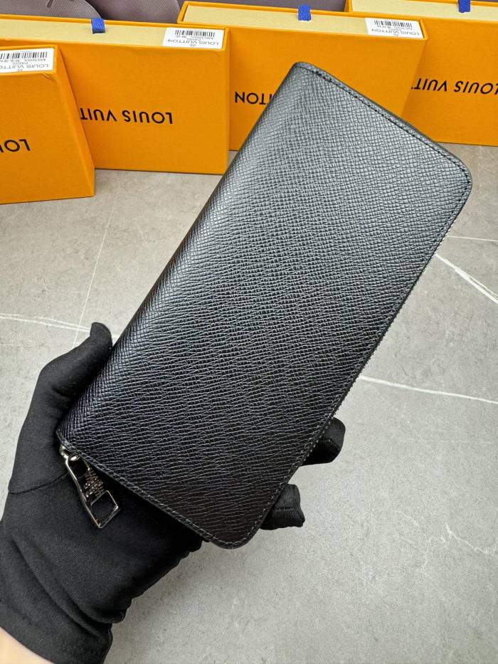 LV Zippy Wallet M63095 LM07 20cm
