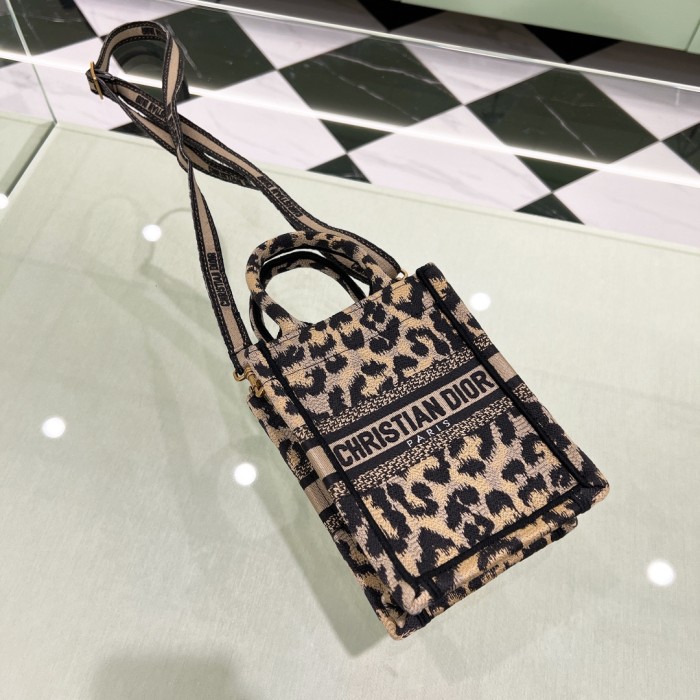 High quality Dior Mini Vertical Book Tote S5555 DLAM091 13.5cm
