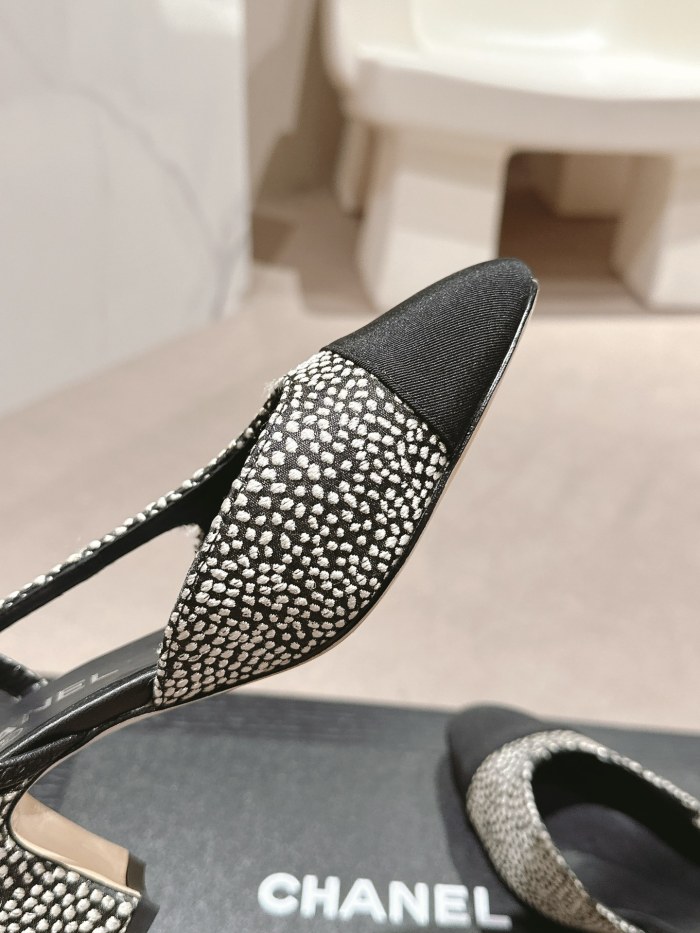 Chanel shoes 058 XM072