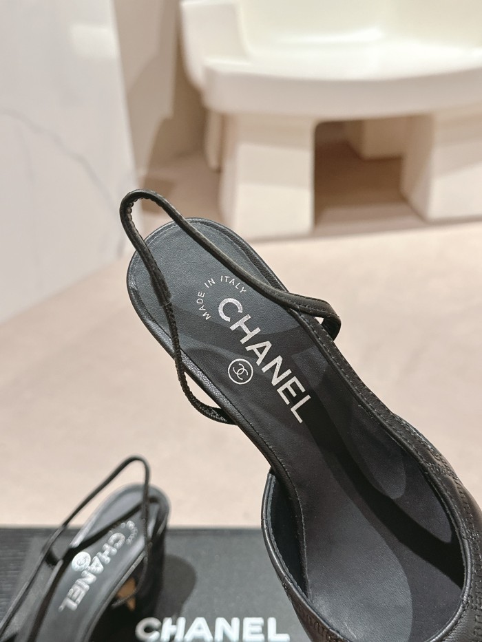 Chanel shoes 056 XM092