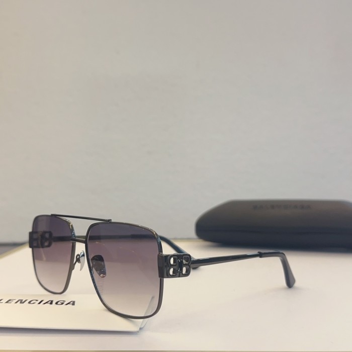 Balenciaga Sunglasses BB04001 SM051