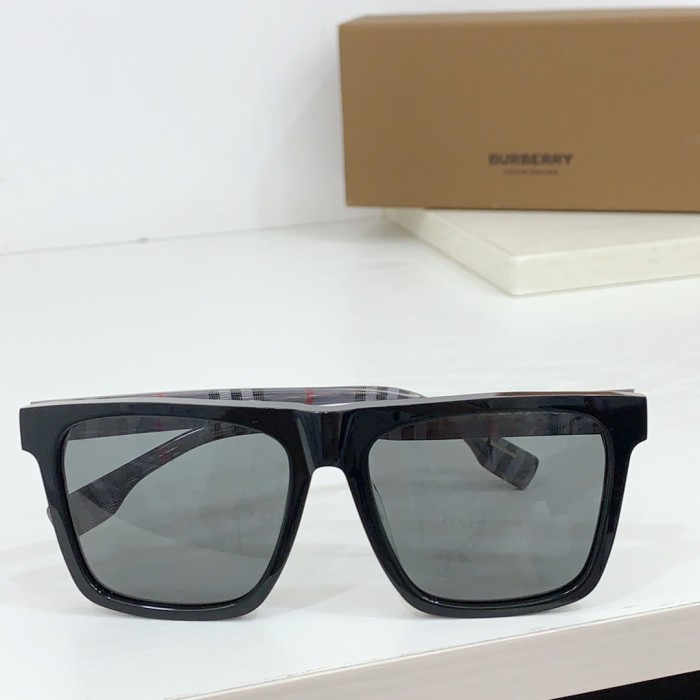 Burberry Sunglasses BE4916 SM011