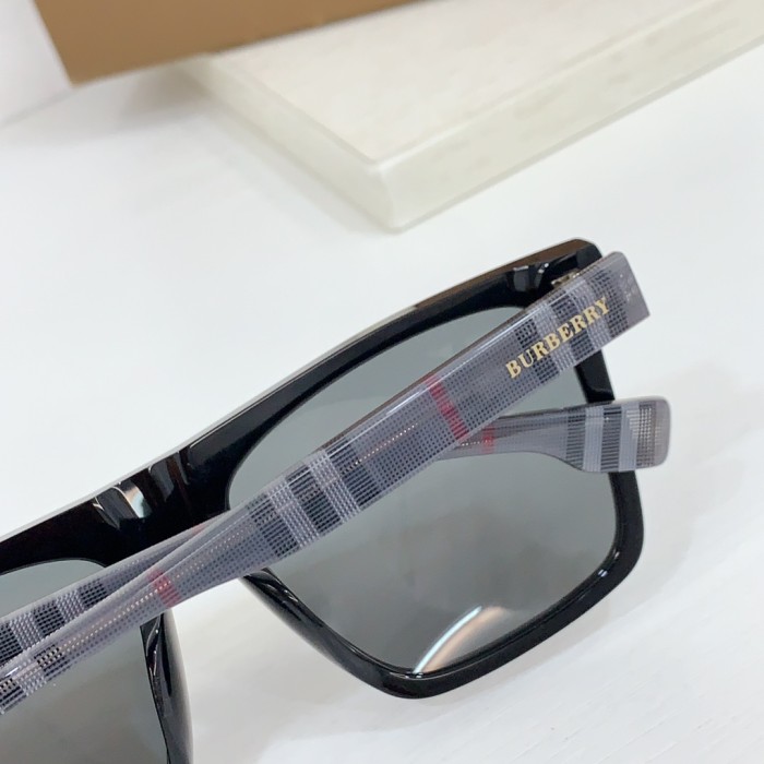 Burberry Sunglasses BE4916 SM011