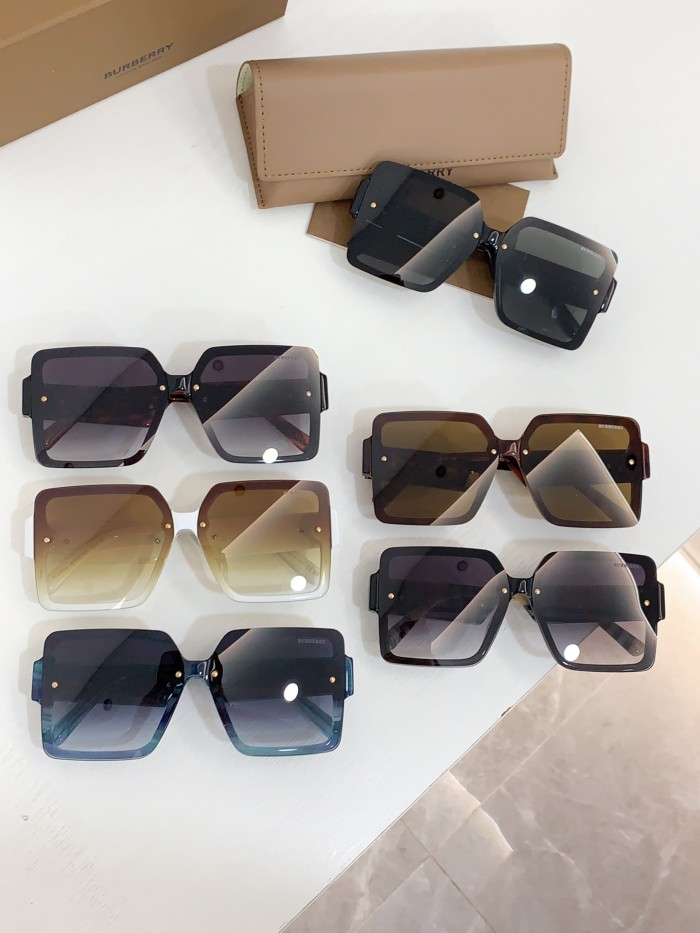 Burberry Sunglasses BE5381U SM051