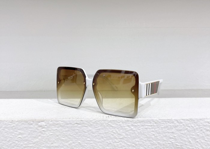 Burberry Sunglasses BE 5381U SM051