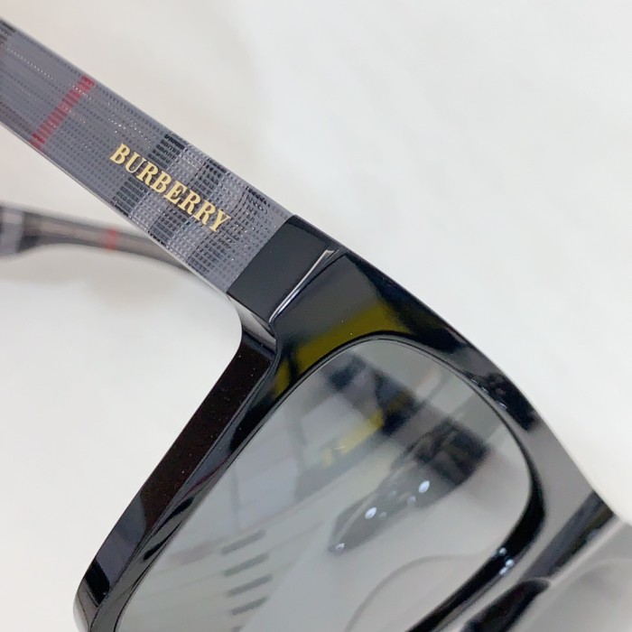 Burberry Sunglasses BE4916 SM011