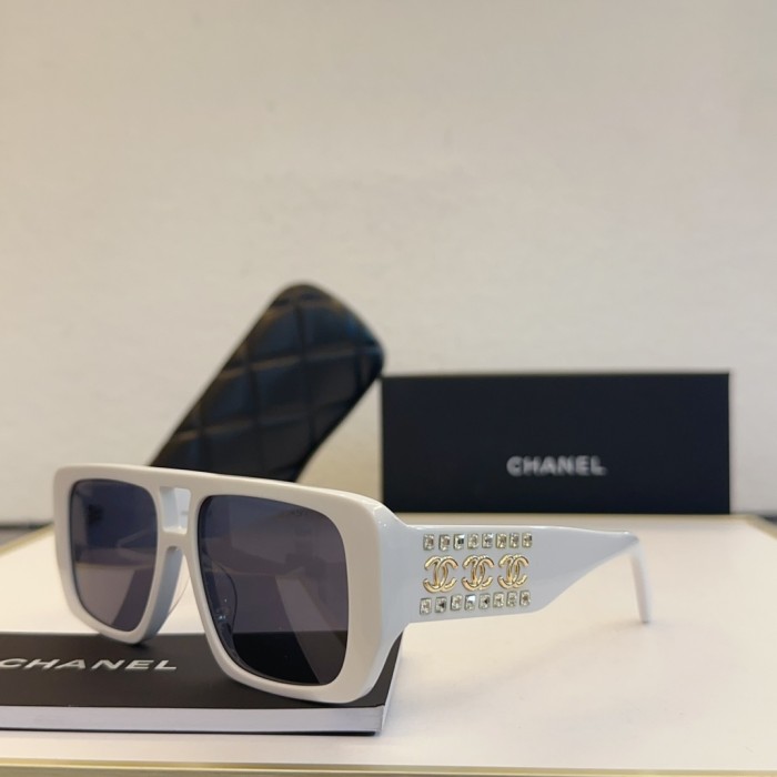 Chanel Sunglasses 6656 SM041