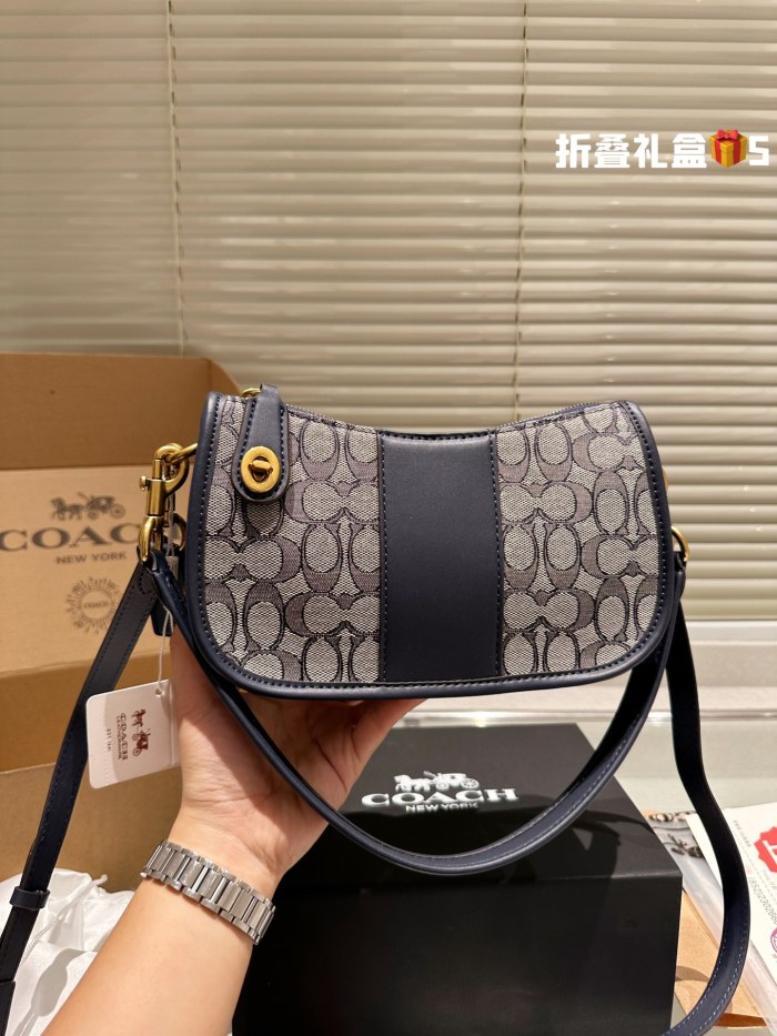 COACH SWINGER Bag 006 LLS551 23cm