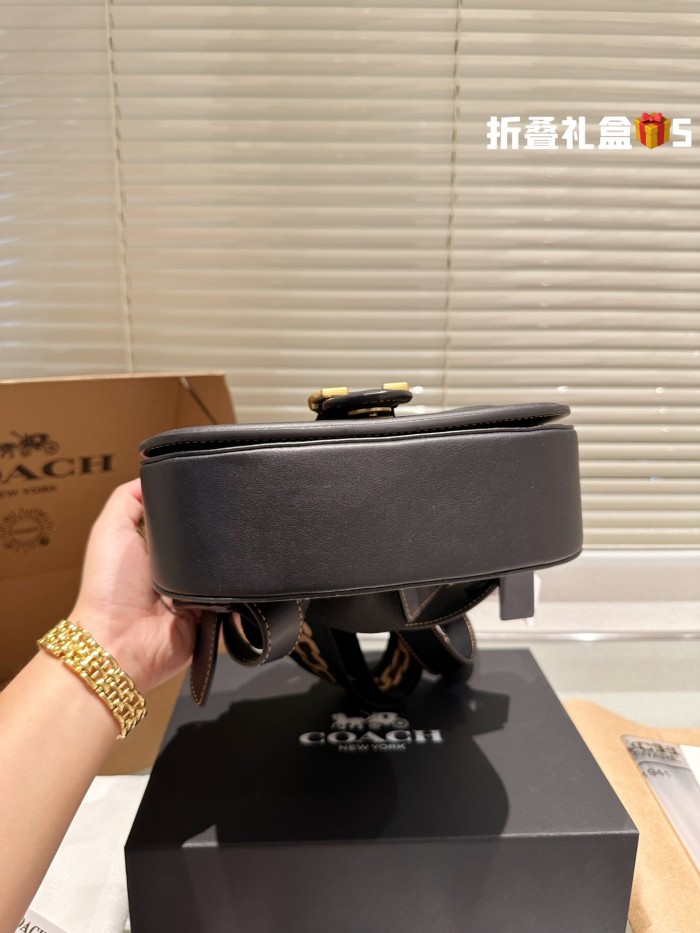 COACH BEAT Saddle Bag 035 LLS012 23cm