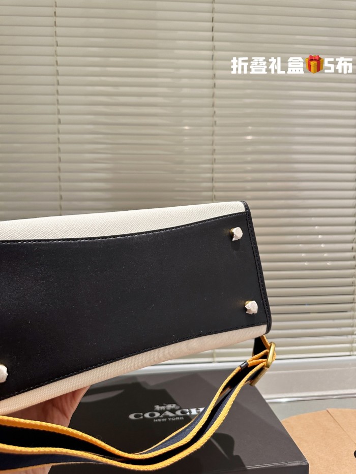 COACH FIELD Tote 027 LLS002 29cm