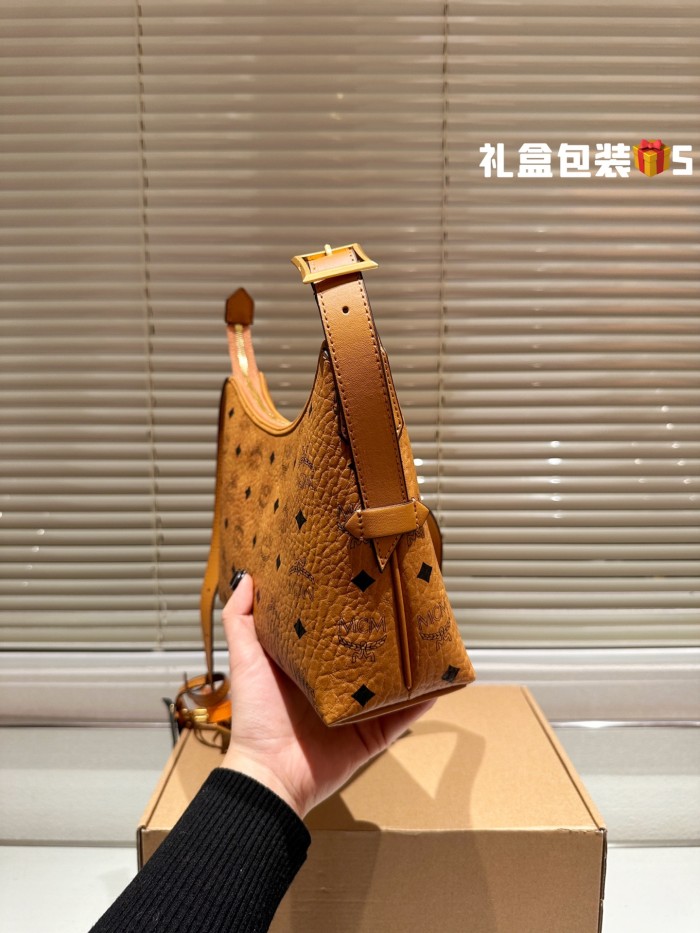MCM Aren Hobo Bag 035 LLS071 26cm