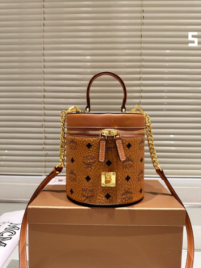 MCM Shoulder Bag 037 LLS051 16cm