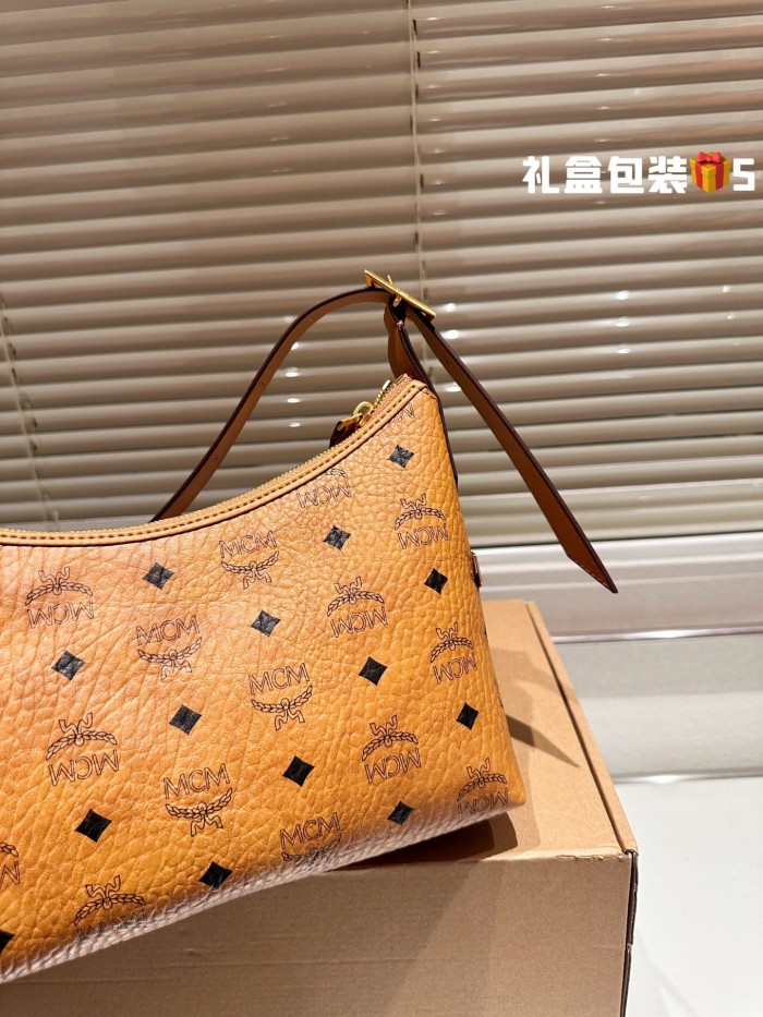 MCM Aren Hobo Bag 035 LLS071 26cm