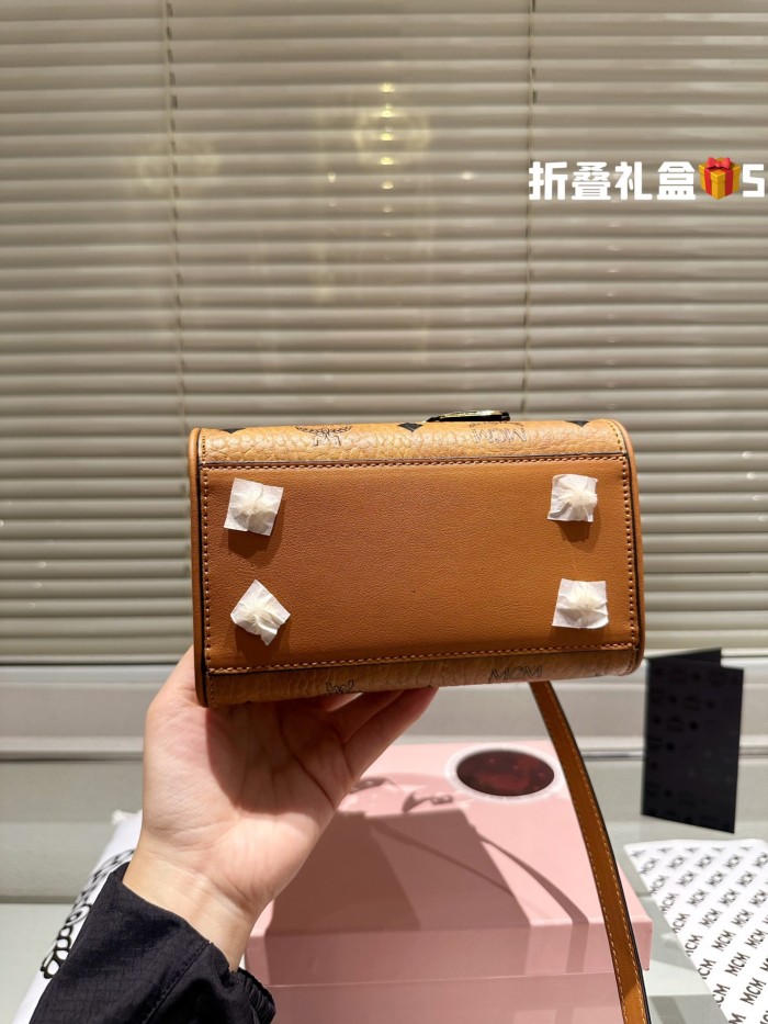 MCM Kelly Bag 001 LLS551 18cm